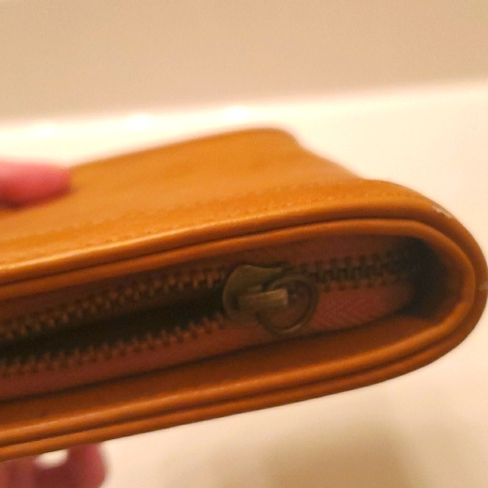 Wallet - Picture 5 of 6
